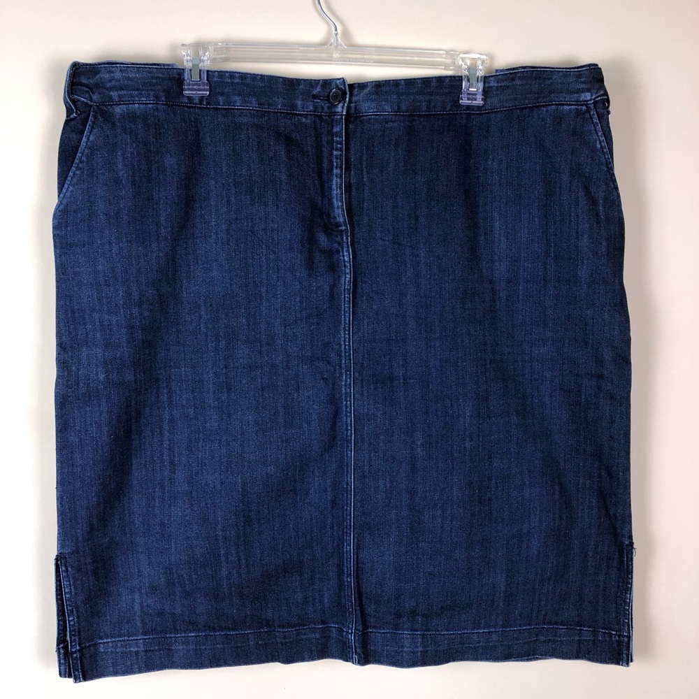 LANDS END Denim Medium/ Dark Wash Skirt Size 24